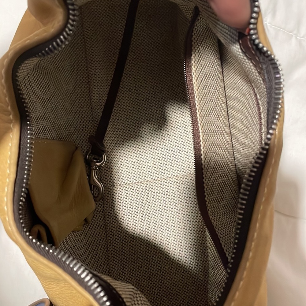 Dooney an Bourke small leather & suede shoulder bag preowned - Picture 4 of 5